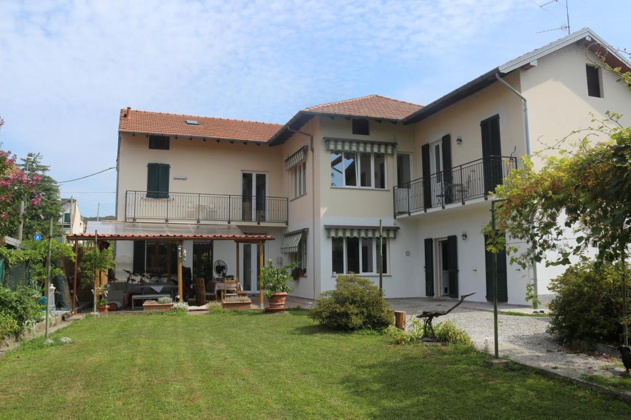 Dragonfly Appartamento Blu Angera Exterior foto
